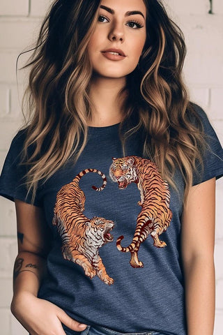Retro mama graphic tee